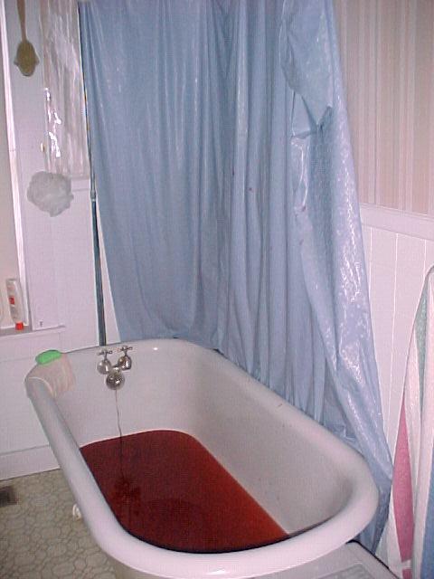 10-28-00tub.jpg